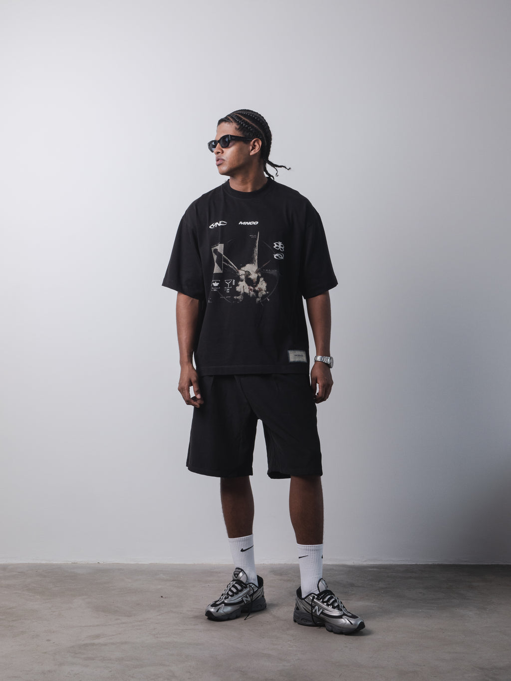 Universal Bee T-shirt