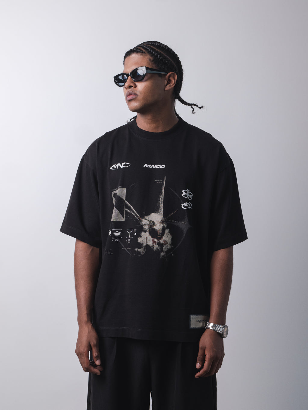 Universal Bee T-shirt